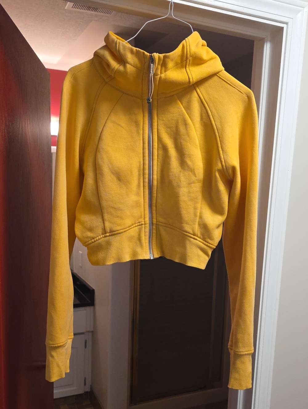 Lululemon Scuba Full-Zip Cropped Hoodie Summer Glow Size 8